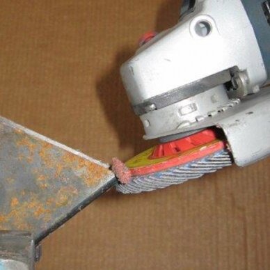 Žiedlapinis diskas, su dvigubais lapeliais, IT plokščias Z STD 125xM14 P40, su plastiku 1 Žiedlapinis diskas, su dvigubais lapeliais, IT plokščias Z STD 125xM14 P40, su plastiku 1